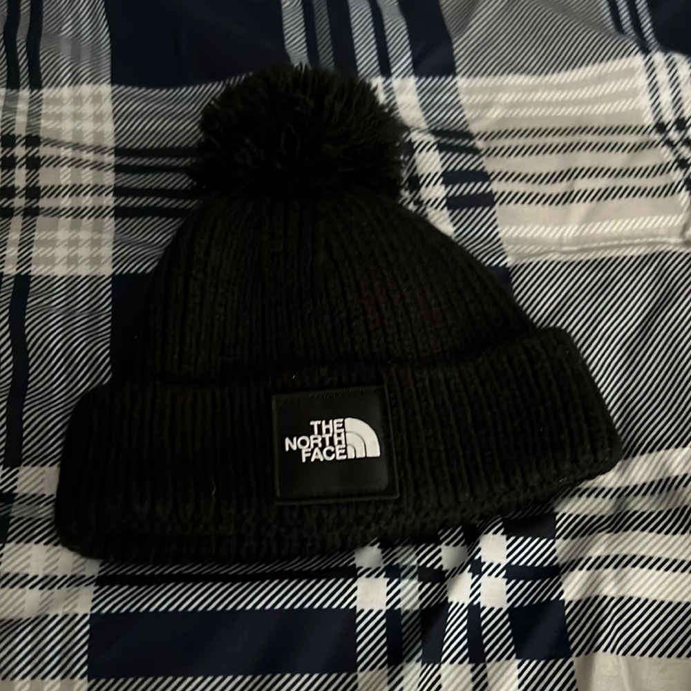 X a new born north face black baby hat